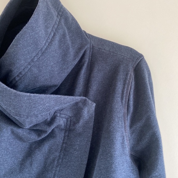 Lululemon Restore Wrap - Picture 2 of 13